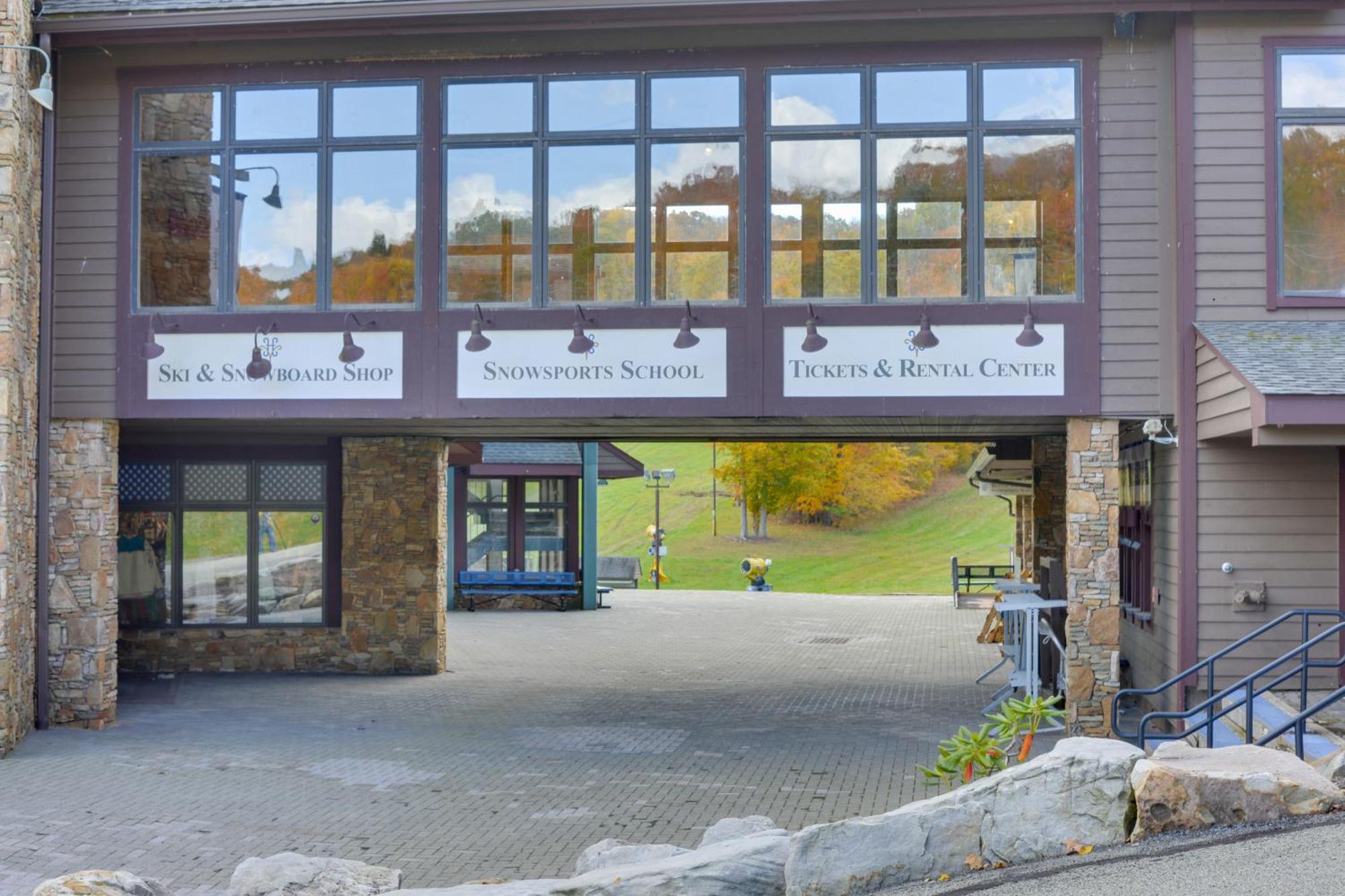 Charming Hidden Valley Resort Home Walk To Slopes Champion Екстериор снимка